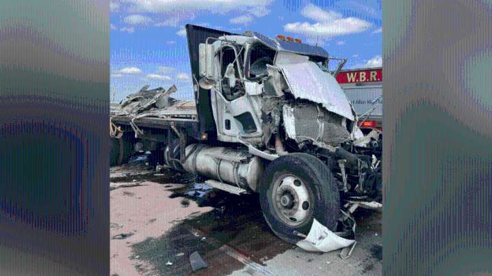 Six-vehicle crash in West Baton Rouge Parish leaves multiple injured