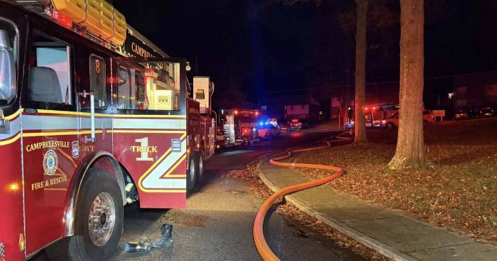 Crews respond to quadplex apartment fire on Walling Avenue in Campbellsville