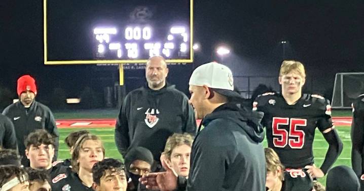 7A playoffs: Lincoln-Way Central takes care of Reavis 49