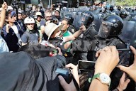 Evitan choque del desfile con Marcha Z