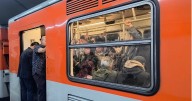 ¿Mal servicio en el Metro de la CDMX? Esta es la insólita razón que provocó un rescate en zona de vías