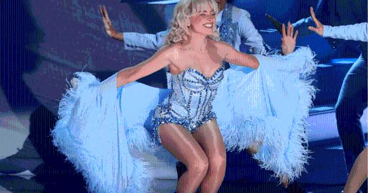 Photos: Sabrina Carpenter's Bandana Bodysuit Is a Fan