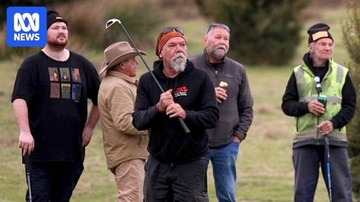 Cape Barren Island's Marra Wunna golf course, where shoes are optional