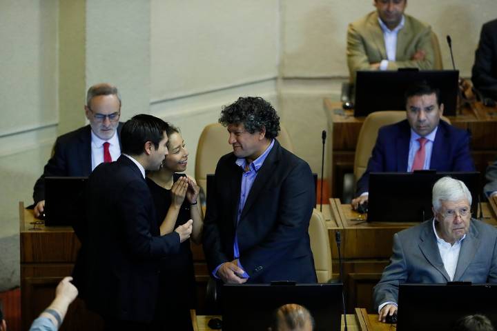 Leuquen sobre los nuevos parlamentarios: "Uno espera que exista unidad regional, pero son momentos distintos"