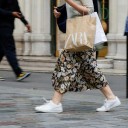 Holiday shoppers boost spending as consumer resilience persists