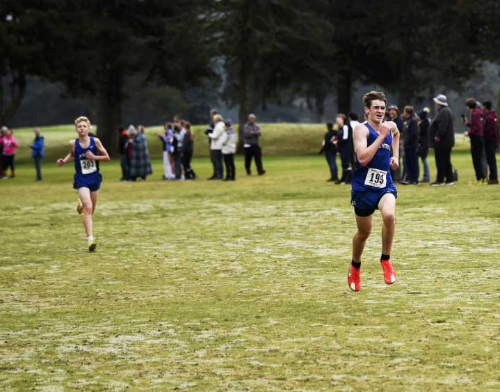 Lou Kissinger of La Centers tops Trico League boys cross country all