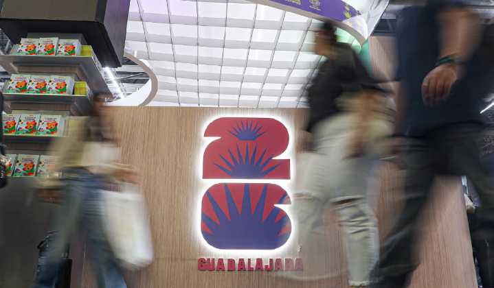 Con sabor a 2026: FIL Guadalajara 2025 abre pabellón mundialista