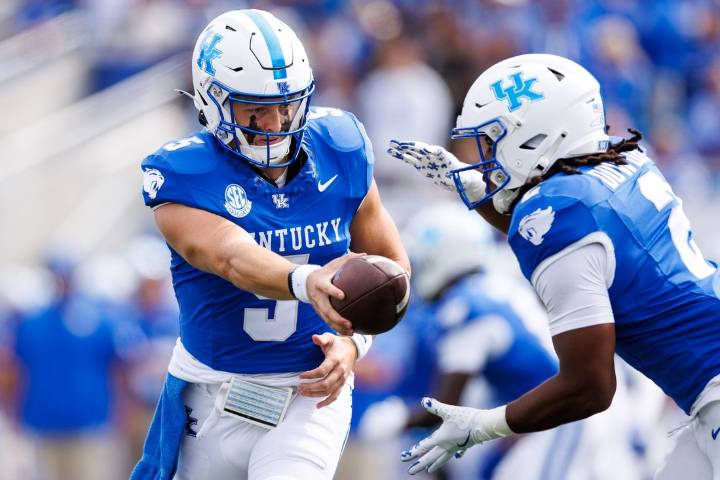 Deadspin | Kentucky steps away from SEC to face 10-0 Tennessee Tech
