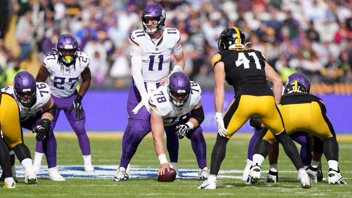 Vikings center Ryan Kelly off injured reserve, will play Sunday vs. Packers