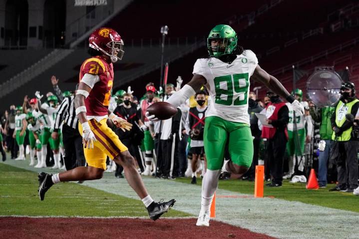 Big Ten power rankings: Ohio State and Indiana on top as USC, Oregon brace for CFP elimination game