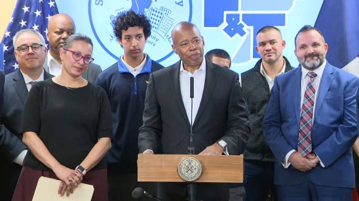 Mayor Adams plans transition ‘document’ for Mamdani