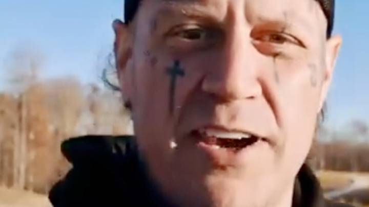 Jelly Roll debuts beard