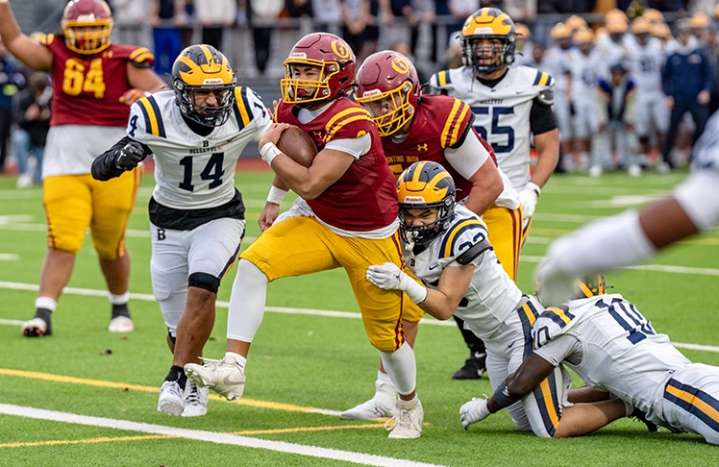 O’Dea Survives late Bellevue Rally To Advance To State Title Game
