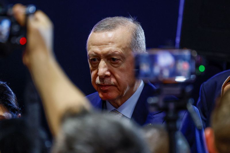 Turkey’s Erdogan says he will speak to Russia’s Putin on Monday