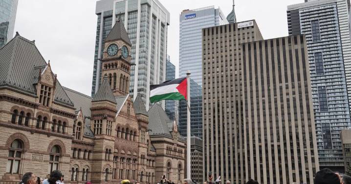 Hundreds at Palestinian flag raising at Toronto city hall