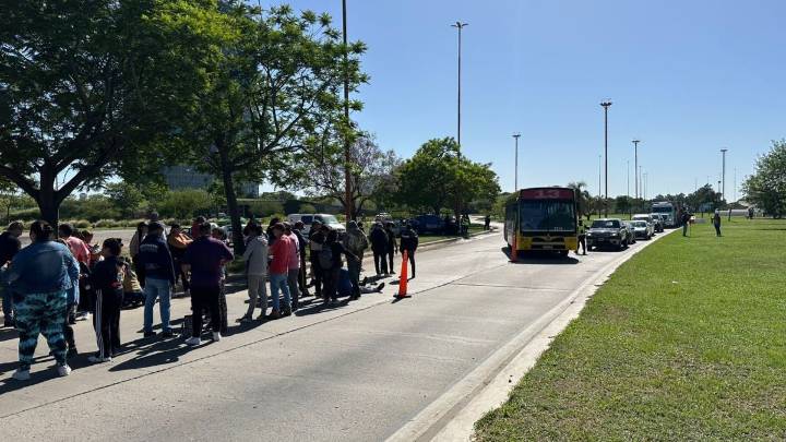 Ruta Nacional 168: reducción de calzada en el ingreso a Santa Fe por reclamo de pescadores