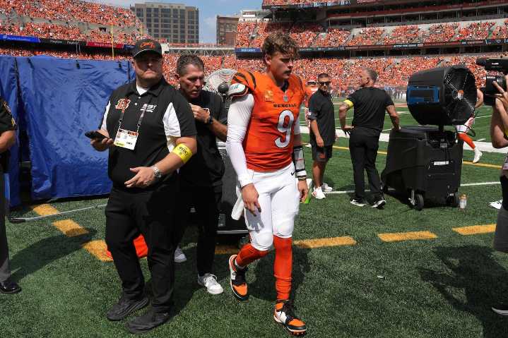 Bengals quarterback Joe Burrow moves one step closer to his return from turf toe surgery