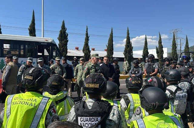 Autoridades mexicanas detienen a siete personas y decomisan explosivos en Michoacán