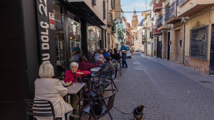 "Es un político de calle, no de despachos": Finestrat retrata a Pérez Llorca, su vecino más mediático