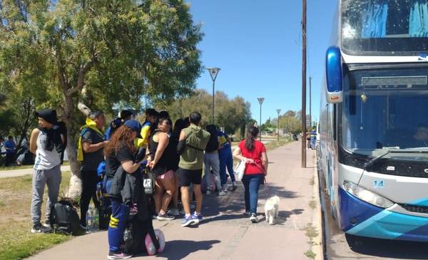 Alrededor de 70 hinchas de Boca se quedaron sin Superclásico