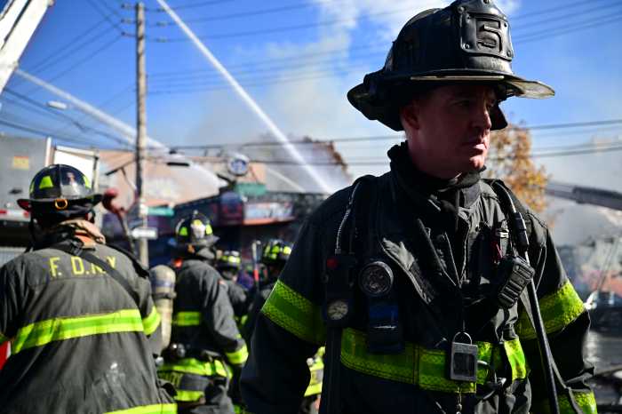 Firefighters battle five-alarm fire in Bronx apartment building
