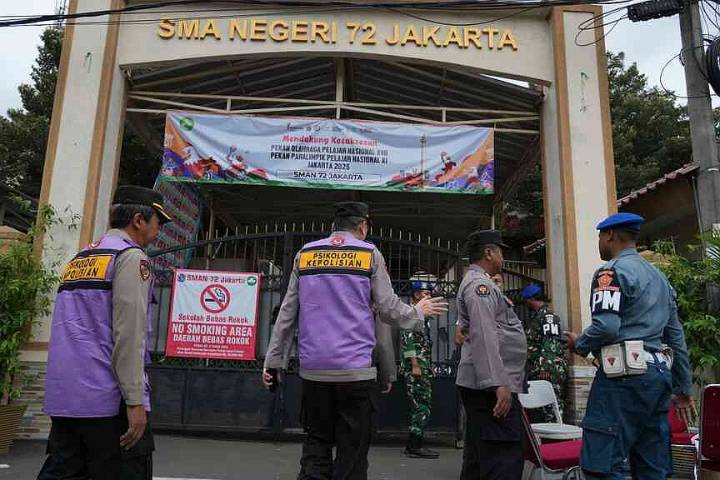 Police probe Indonesia mosque attack