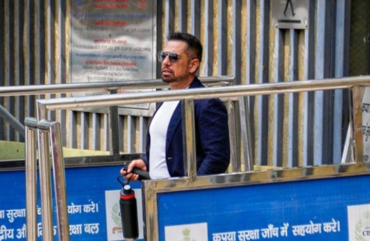 Money laundering case: ED files chargesheet against Robert Vadra