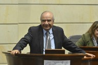 Tensión en la Corte Constitucional: magistrado Carvajal cuestiona a su colega Ibáñez por manejo de recusación en reforma pensional