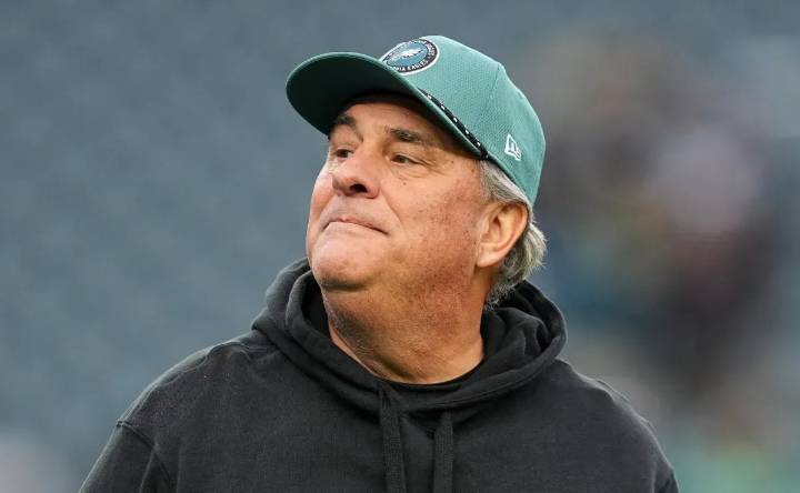 Bears expose Vic Fangio’s Eagles defense by breaking 20-year NFL record on Black Friday