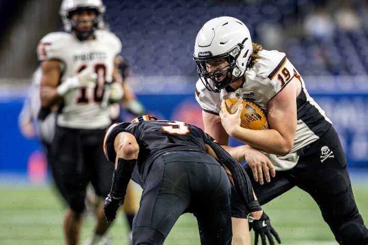 Caden Bucholtz leads Harbor Beach to D8 state title, earns family bragging rights