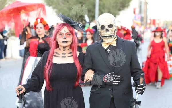 VIDEO Y FOTOS: Catrinas, alebrijes y tradición llenan de color el Desfile de Día de Muertos