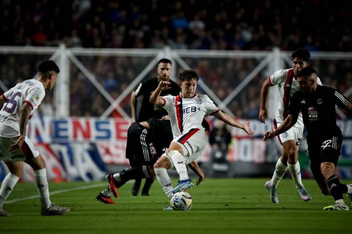 San Lorenzo derrotó a Riestra