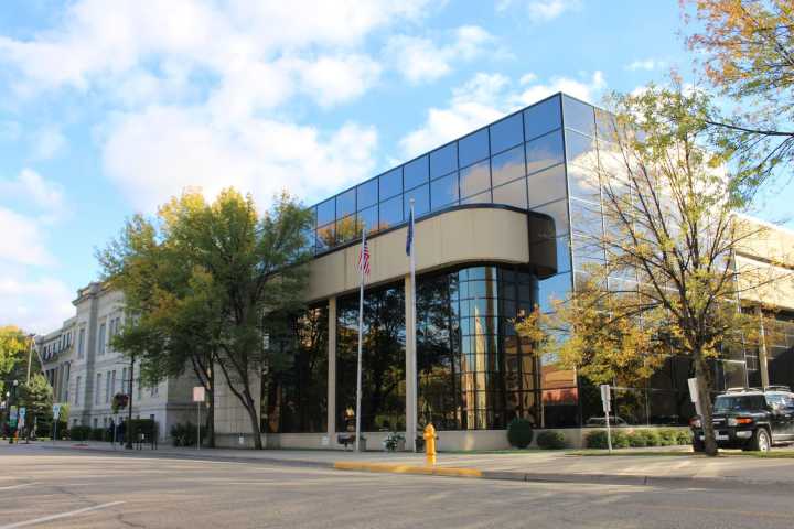 Grand Forks City Council votes against rezoning for proposed 7Brew Coffee kiosk