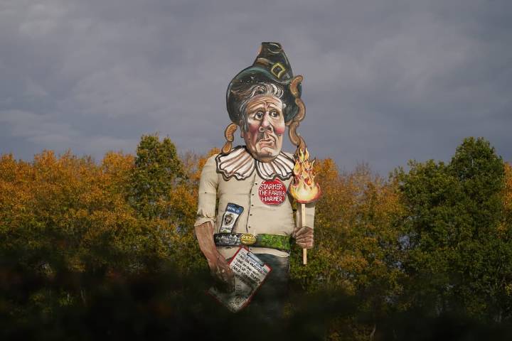 11-metre effigy of Keir Starmer unveiled for bonfire celebrations