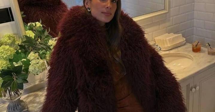 Soy editora de moda y estos 3 abrigos del Black Friday de Zara ya están en mi carrito: Son calentitos, elegantes y están al 40%