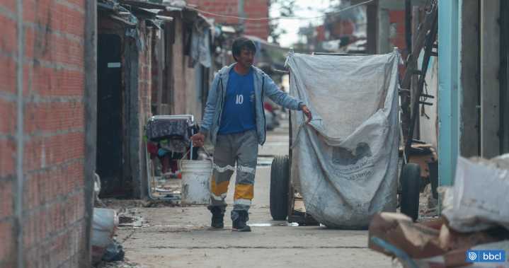 La pobreza en Latinoamérica registró en 2024 su nivel más bajo desde que hay registros: casi 162 millo