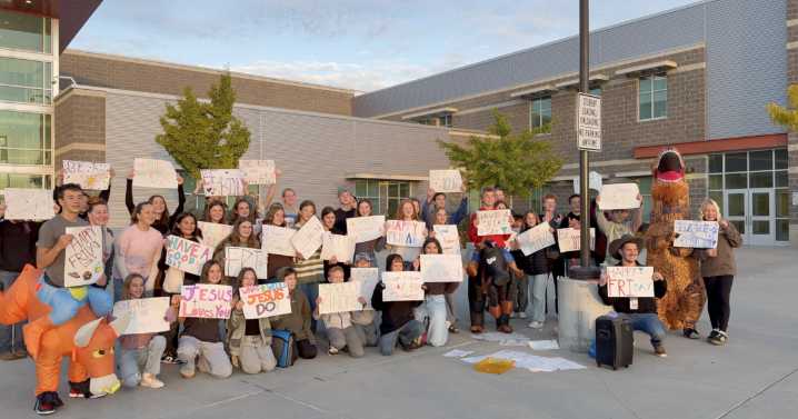Star Middle School's Kindness Club spreads positivity through student