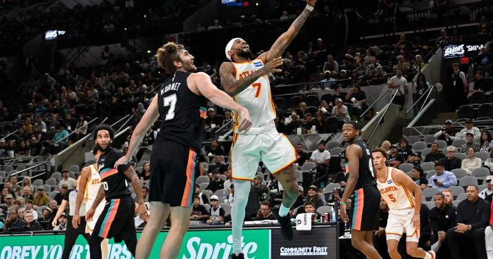 Fox, Johnson lead Spurs to third straight victory without Wembanyama, toppling Hawks 135