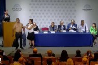 Los memes por el Insólito y grave acto antivacunas que organizó el PRO en la Cámara de Diputados