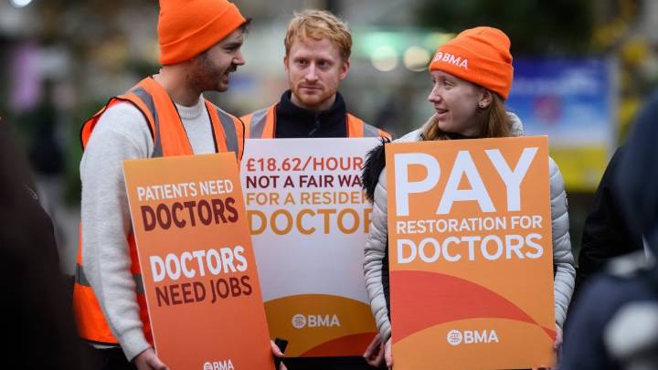 Streeting wants you to think striking doctors are greedy. Here's the reality