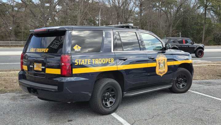 5-vehicle crash near Lewes kills 2 and injures 3 more