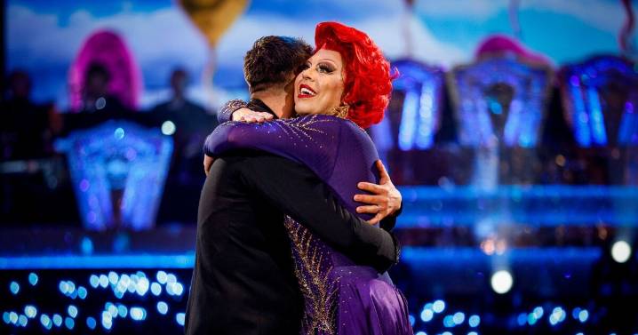 La Voix confirms huge return to Strictly Come Dancing as she shares injury update