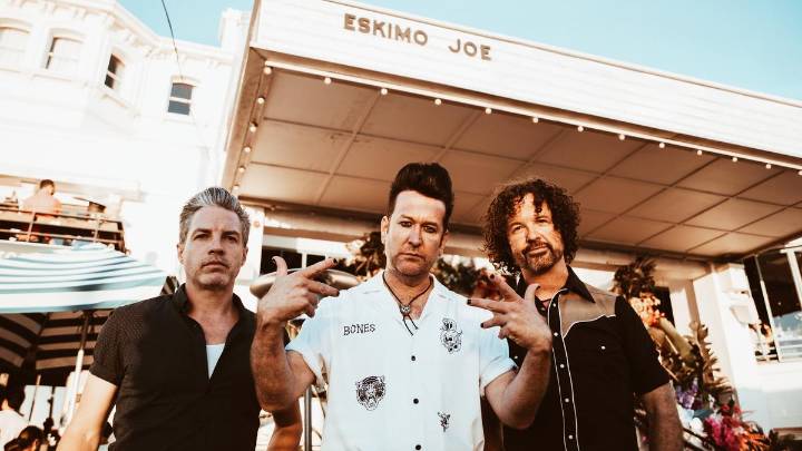 Fremantle rockers Eskimo Joe to celebrate 20 years of Black Fingernails, Red Wine album with 2026 Aus tour