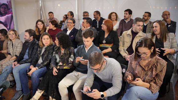 Fotogalería | Mitin de Pedro Sánchez en Mérida: el hotel Las Lomas comienza a llenarse