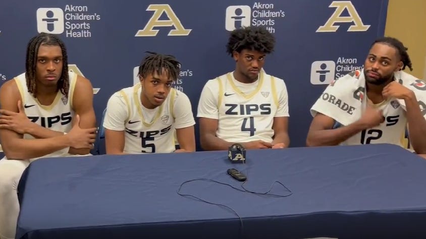 Akron men's basketball players on 19-0 run in win vs Princeton