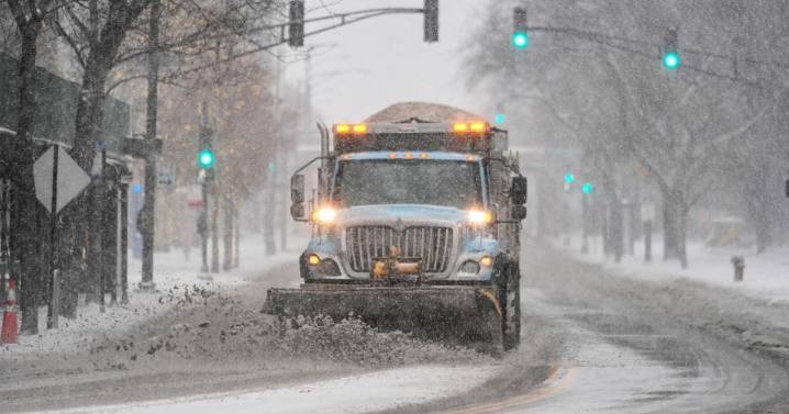 Winter storms bring snow, freezing rain and cold as Thanksgiving travelers journey home