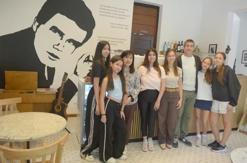 Amanda Tevez, hermana de Leo Dan: "Que no se olviden, como Leo decía, de su música, que no lo olviden"