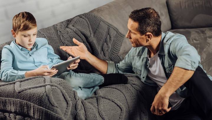 Father Lectures 'Fortnite'-Addicted Son On Need To Play Better Games