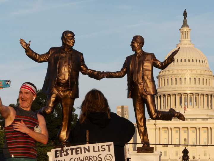 La Cámara Baja de Estados Unidos aprobó forzar la publicación de los documentos del pederasta Jeffrey Epstein