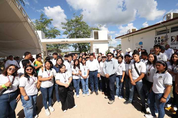 Inauguran Centro DIF Pilares en Balancán para la reconstrucción del tejido social